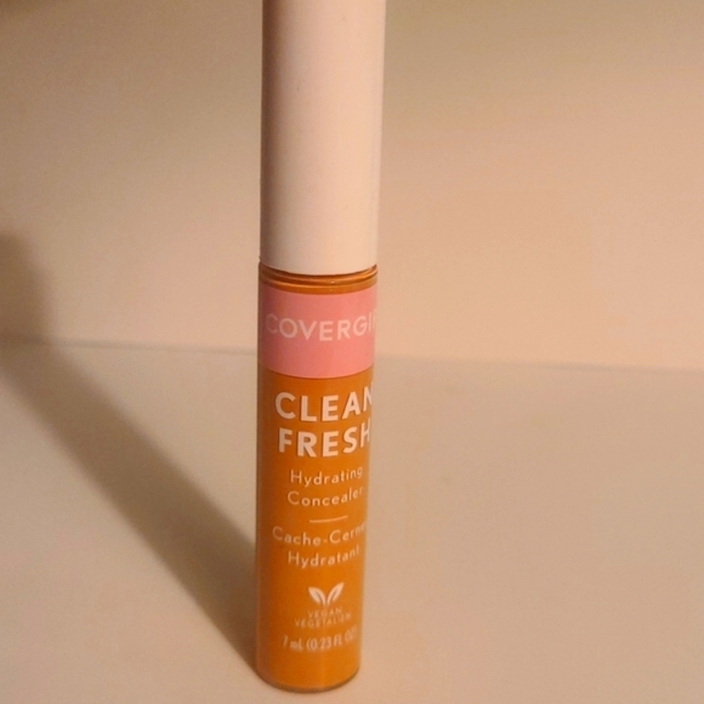 Cover Girl clean fresh hydrating concealer NEW PRICE 2 FOR 5